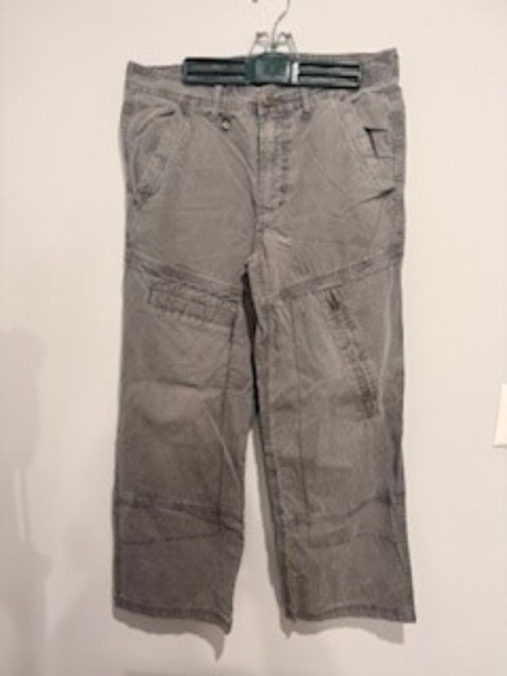 Men's American Rag Gray Cargo pants 30 x 33